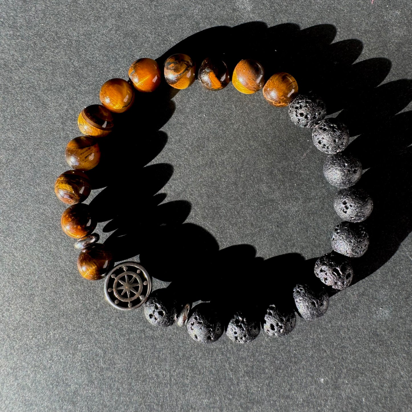 Pulsera de Ojo de Tigre, Piedra Volcánica y Rueda de Puntos Cardinales - Amuleto de Fuerza, Protección y Guía